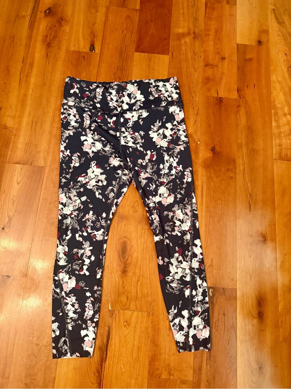 Womens Black Floral Active Leggings